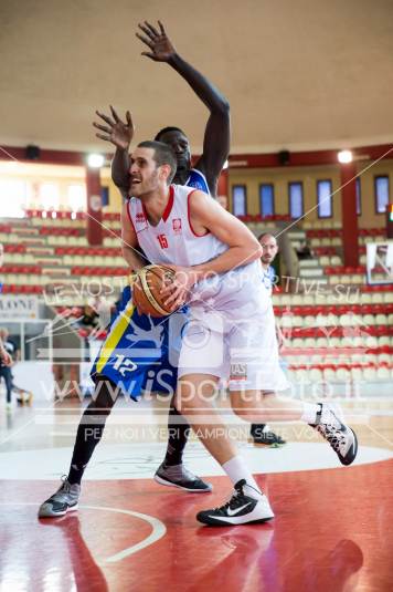 TERAMO, ITALIA 17 APRILE 2016 - PLAY OFF CAMPIONATO C SILVER 2015/2016 - LA META BASKET TERAMO 2015 VS AIRINO BASKET ASD - TERMOLI