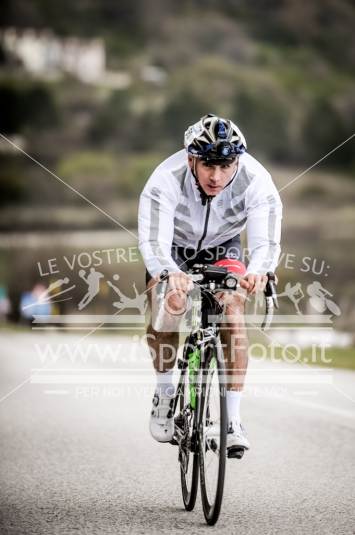The Cyclist on the road