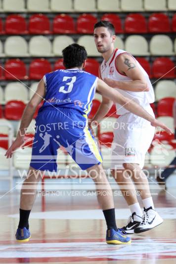 TERAMO, ITALIA 17 APRILE 2016 - PLAY OFF CAMPIONATO C SILVER 2015/2016 - LA META BASKET TERAMO 2015 VS AIRINO BASKET ASD - TERMOLI